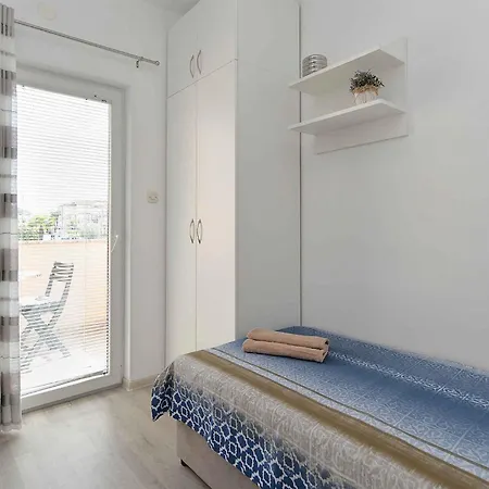 With A - C In Porec-istrien 42534 Apartment *