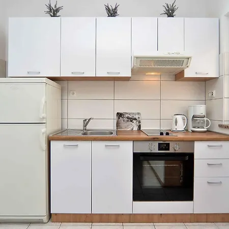 With A - C In Porec-istrien 42534 Apartment