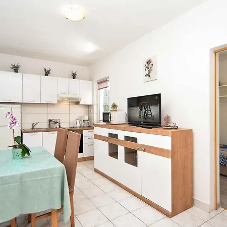 With A - C In Porec-istrien 42534 Apartment *