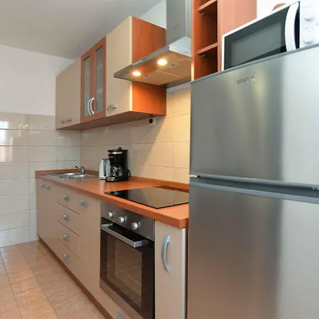 With A - C In Porec-istrien 42534 Apartment