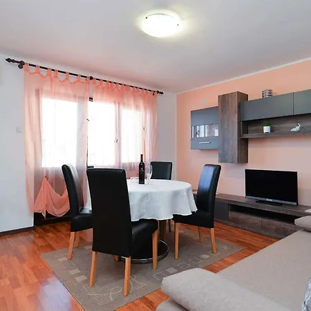 With A - C In Porec-istrien 42534